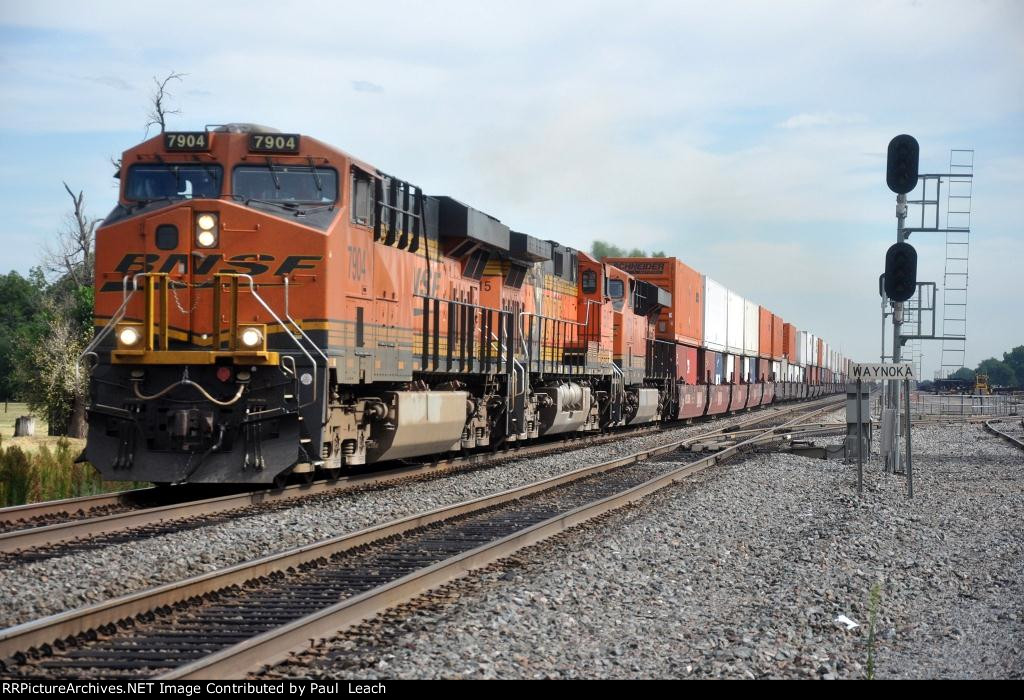 Intermodal rolls west